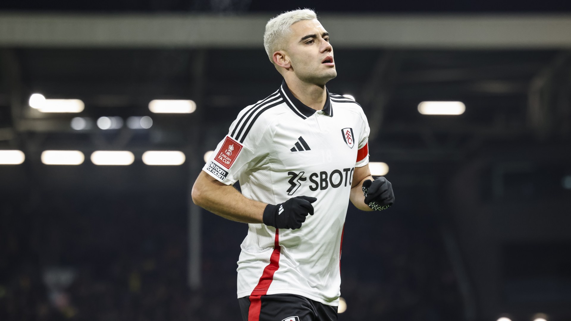 Ex-Man Utd star Andreas Pereira wears 'MILF' T-shirt to Fulham training and 'shushes' fans in brilliant Instagram post