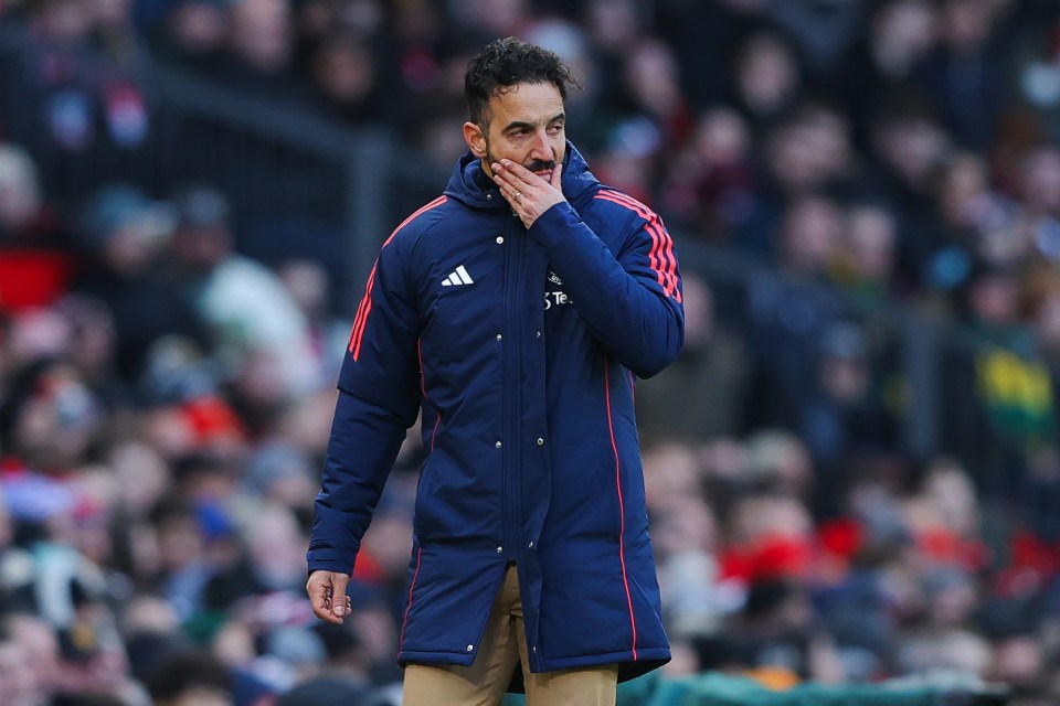 Ruben Amorim, head coach of Manchester United, looking dejected.