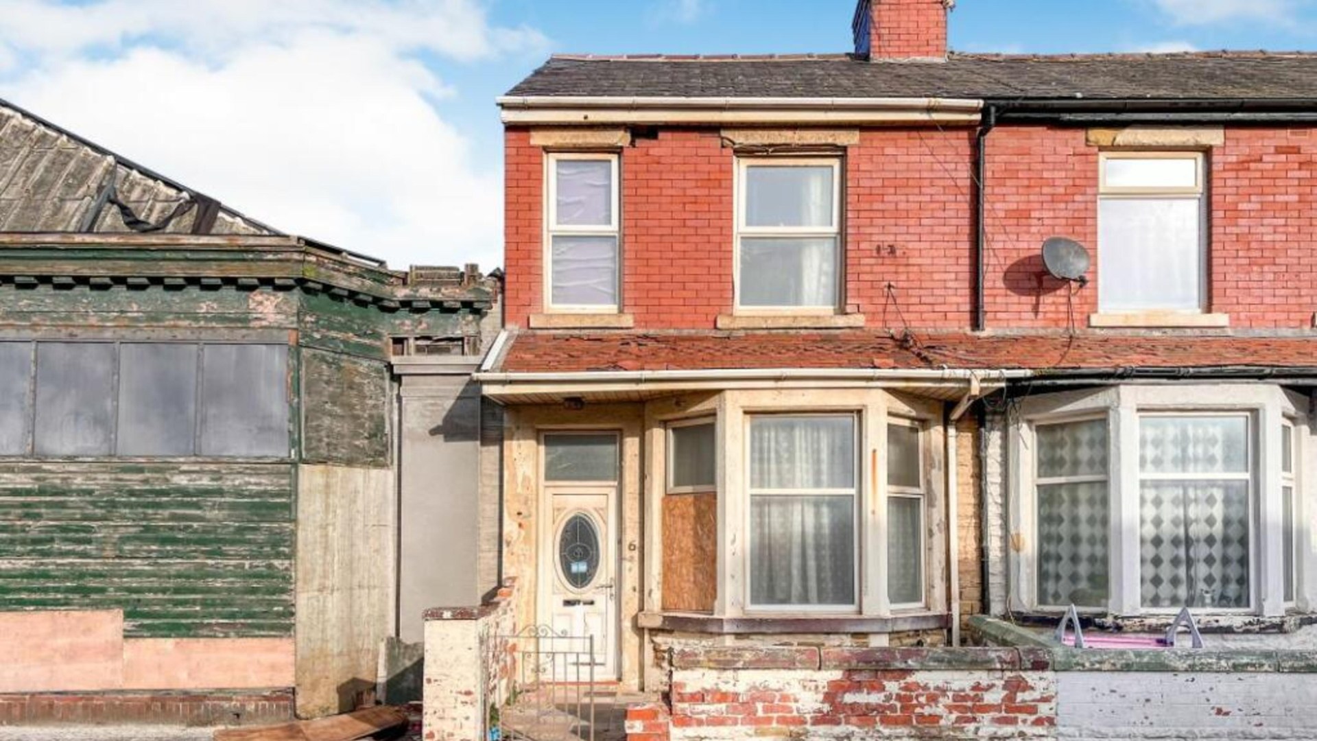 Three-bed house in popular seaside town could be yours for just £12k - but it's hiding a disgusting secret