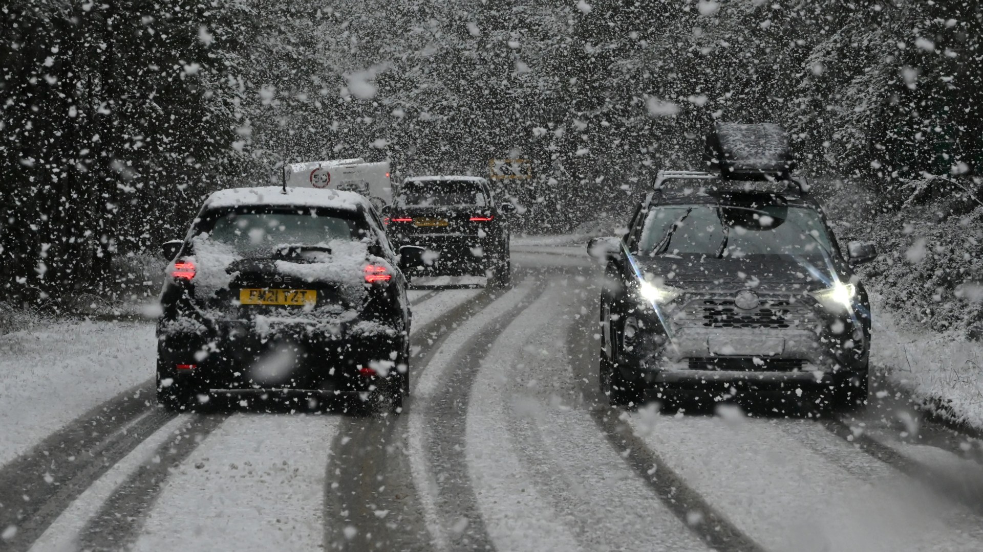 Scots blasted by -5C deep freeze overnight as weather map reveals country to be smashed by weekend of ice & snow hell