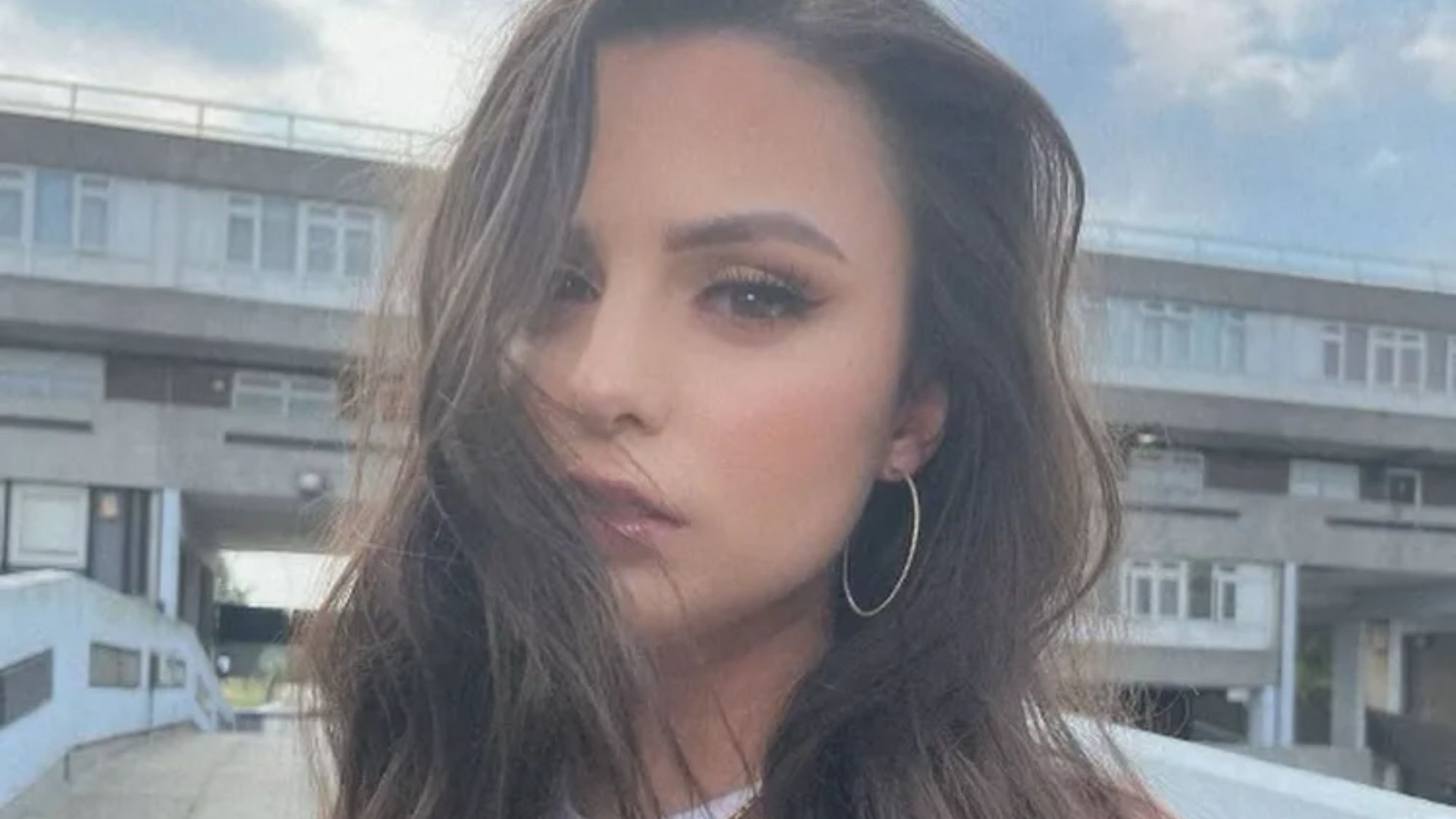 X Factor star Cher Lloyd 'takes swipe at Simon Cowell' in new song saying she was 'spat out'